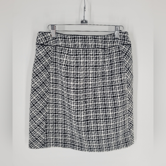 WHBM mini skirt Size 6 - Picture 1 of 5